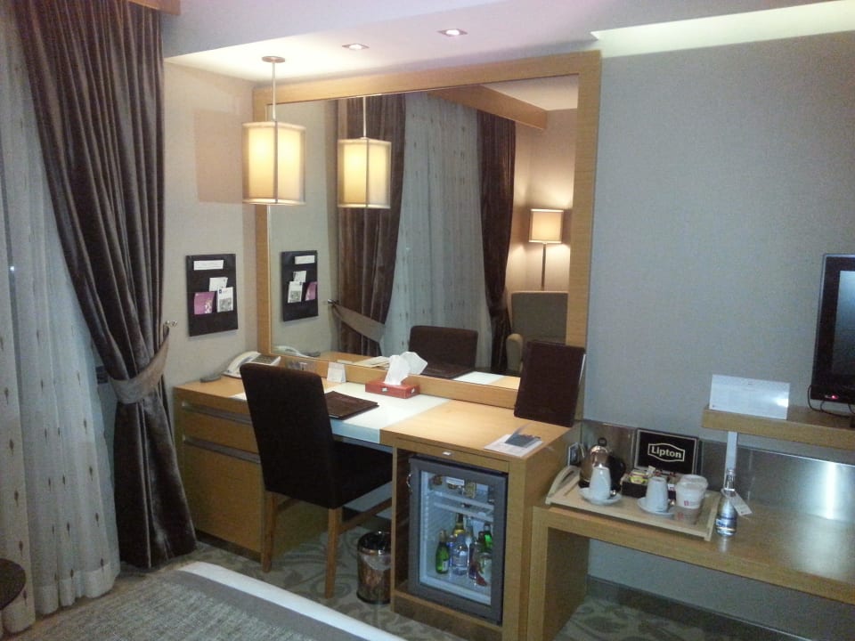 Schreibtisch Hotel Bilkent & Conference Center