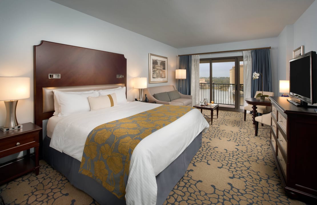 Grand Deluxe King Guest Room Wyndham Grand Orlando Resort Bonnet Creek