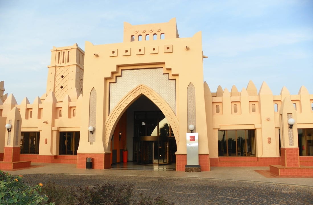 Eingang Hotel Riu Touareg
