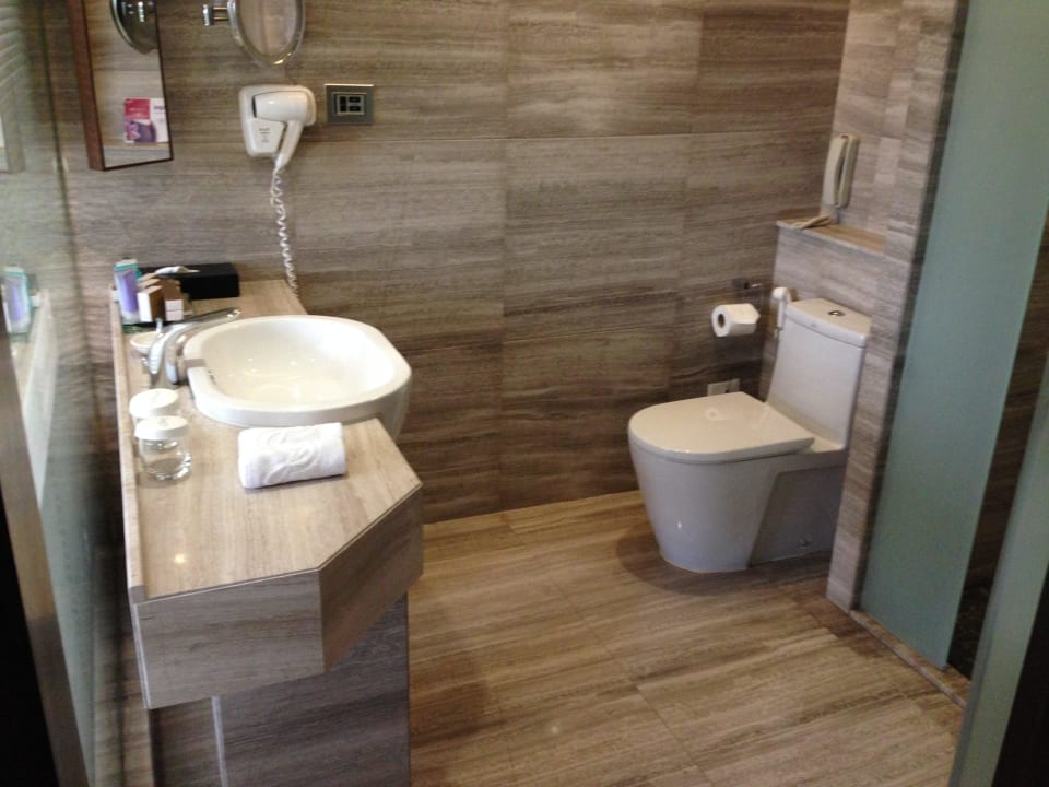 Bad The Landmark Bangkok