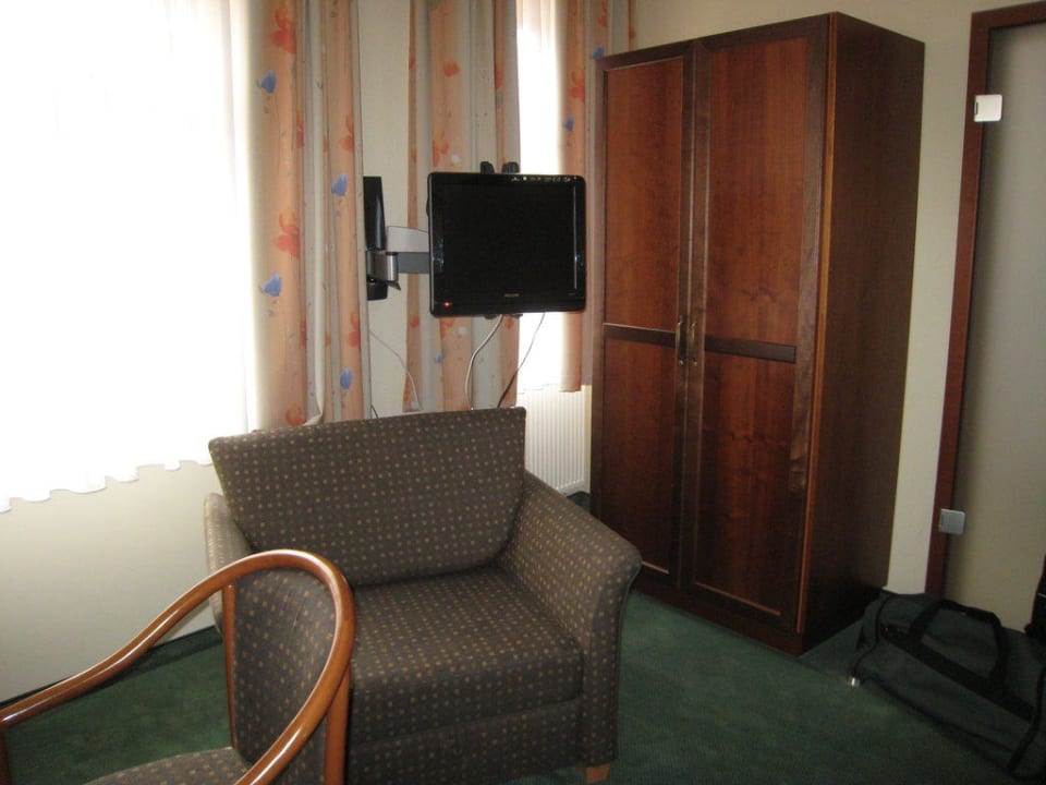 Sessel und Fernseher Altstadthotel 1735
