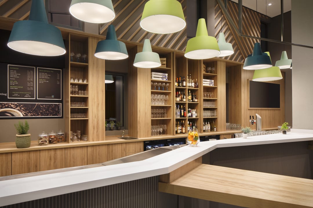 "Bar" Holiday Inn Hamburg HafenCity (Hamburg) • HolidayCheck (Hamburg Deutschland)