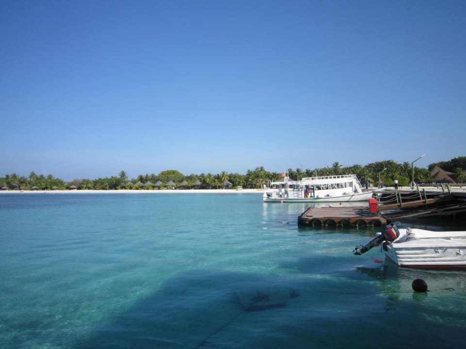 Blick vom Jetty Kuredu Island Resort & Spa