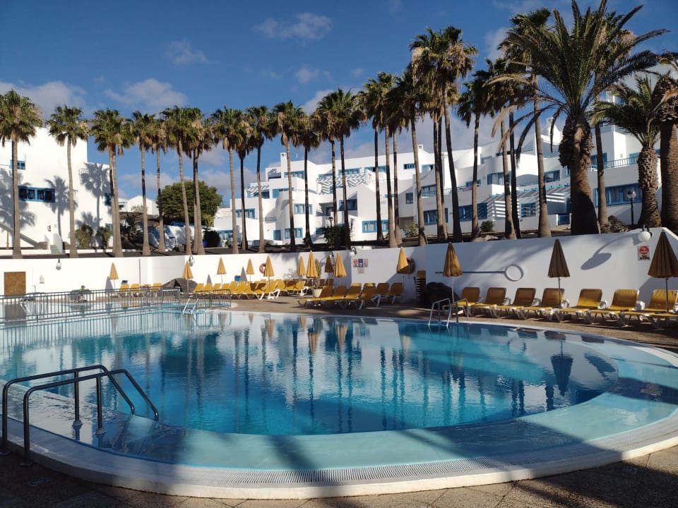 Pool Aparthotel Costa Mar