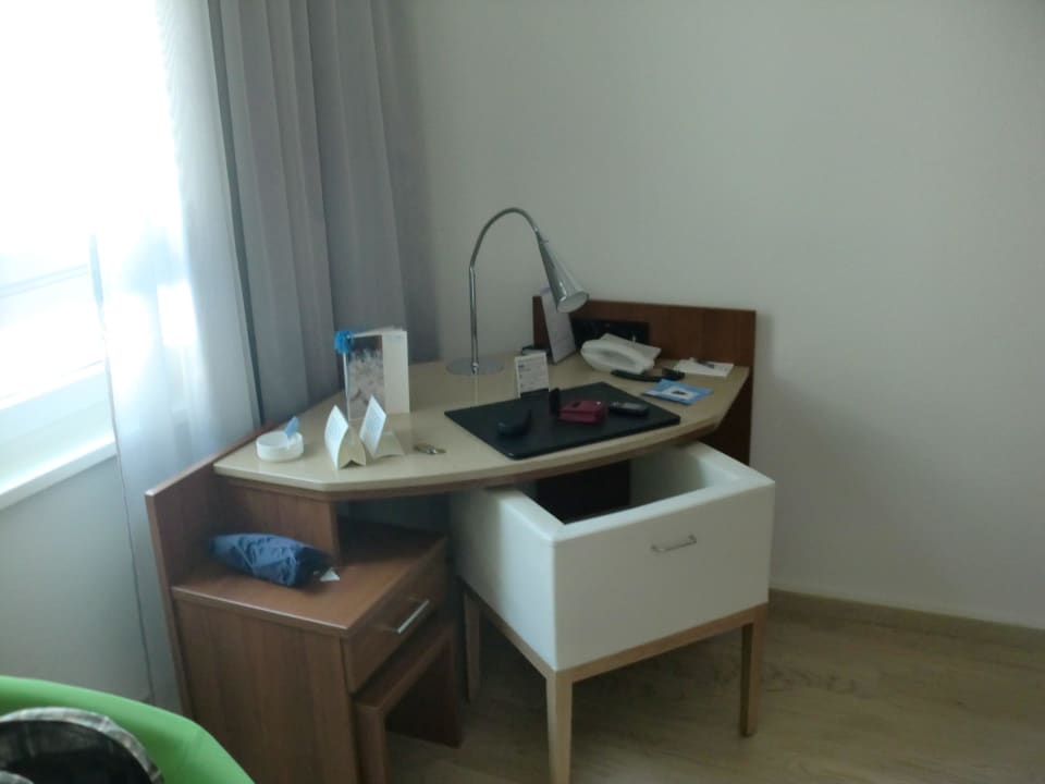 Zimmer Hotel NH Hamburg Altona