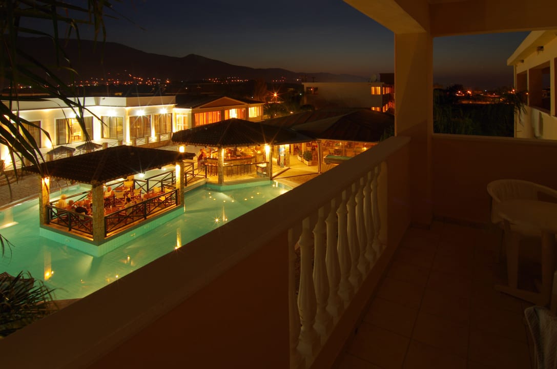 Zimmerausblick am Abend -Balkon Hotel Zante Village