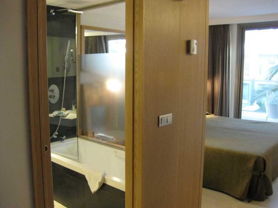 Bad / Zimmer R2 Bahía Playa Design Hotel & Spa - Adults Only