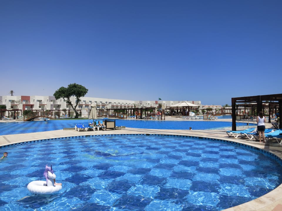 Pool SUNRISE Crystal Bay Resort