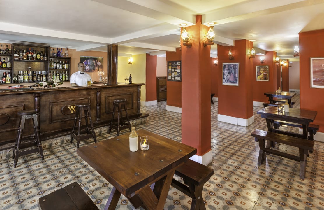 Gastro Hotel Jagua Affiliated by Meliá