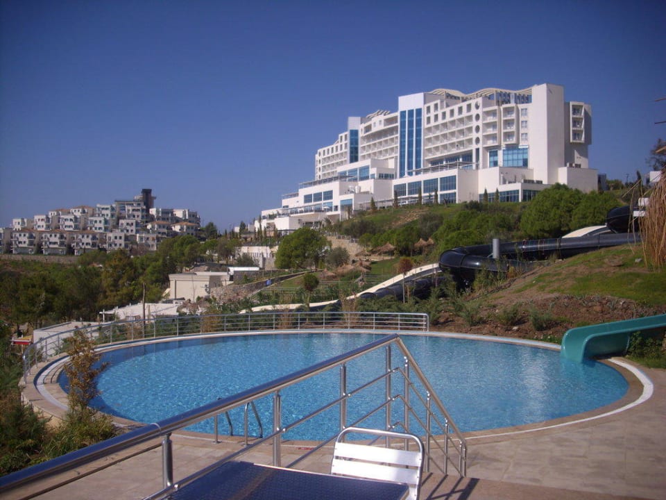Außenanlage mit Rutschen Aria Claros Beach & Spa Resort