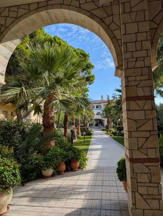 Gartenanlage Hotel Portes Beach