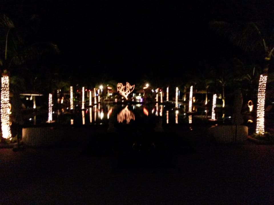 Anlage am Abend  SUNRISE PREMIUM RESORT & SPA HOI AN