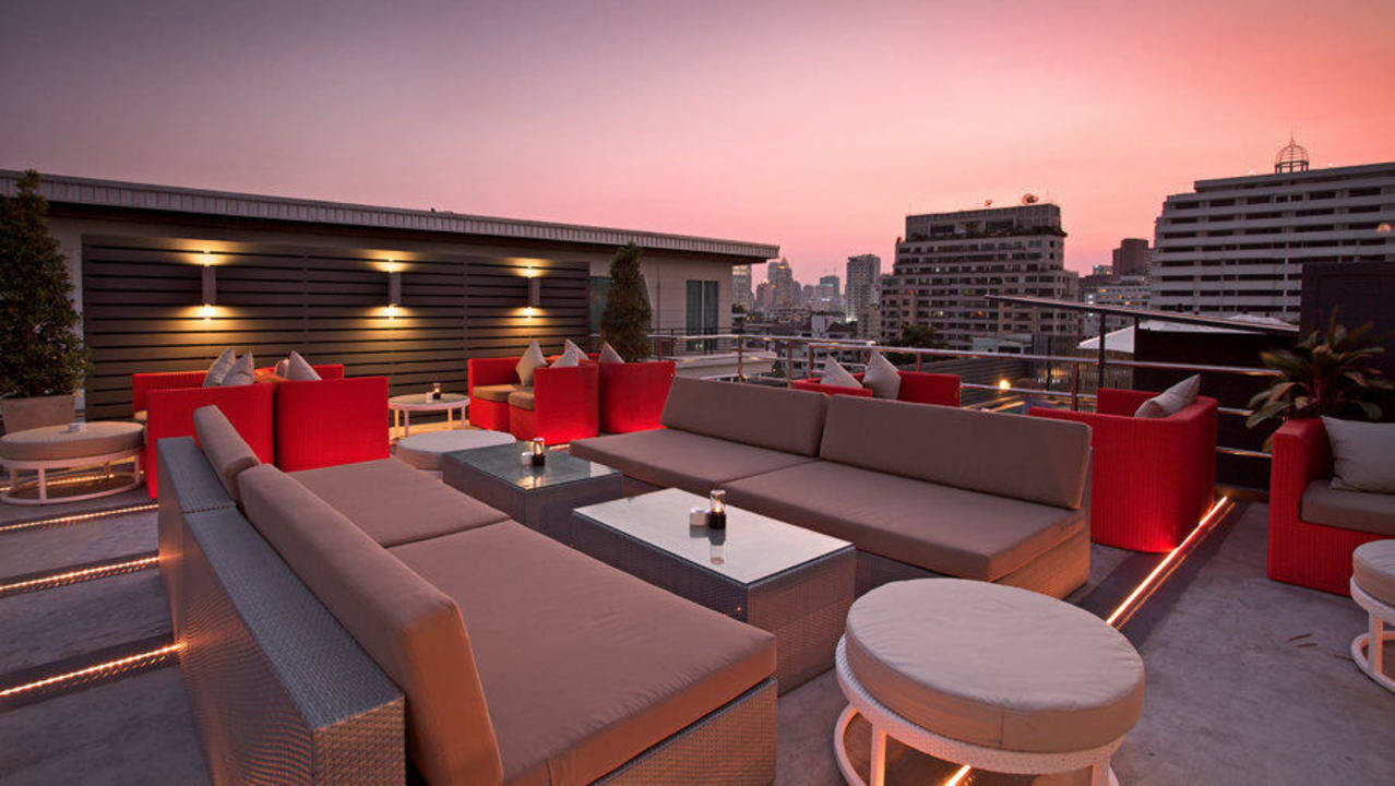 Cloud 9 at Dusk Hotel Solo Sukhumvit 2