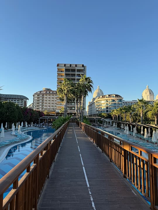 Pool Saturn Palace Resort Hotel