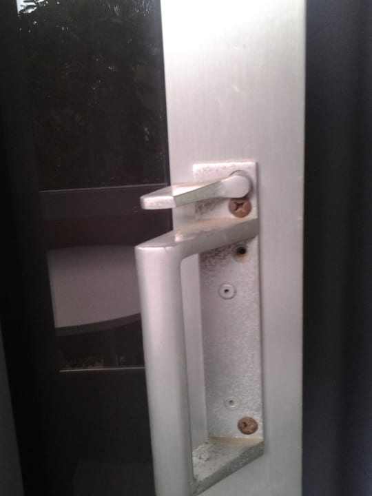 Not working rusty balcony lock Abora Buenaventura by Lopesan Hotels