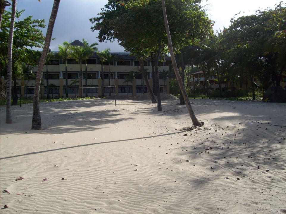 Viel Sand am Strand Iberostar Waves Costa Dorada