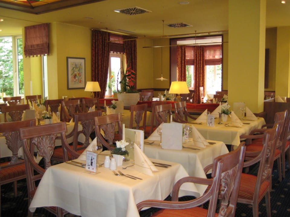Schöner Raum (bietet Platz für über 100 Gäste) Göbel's Hotel Quellenhof