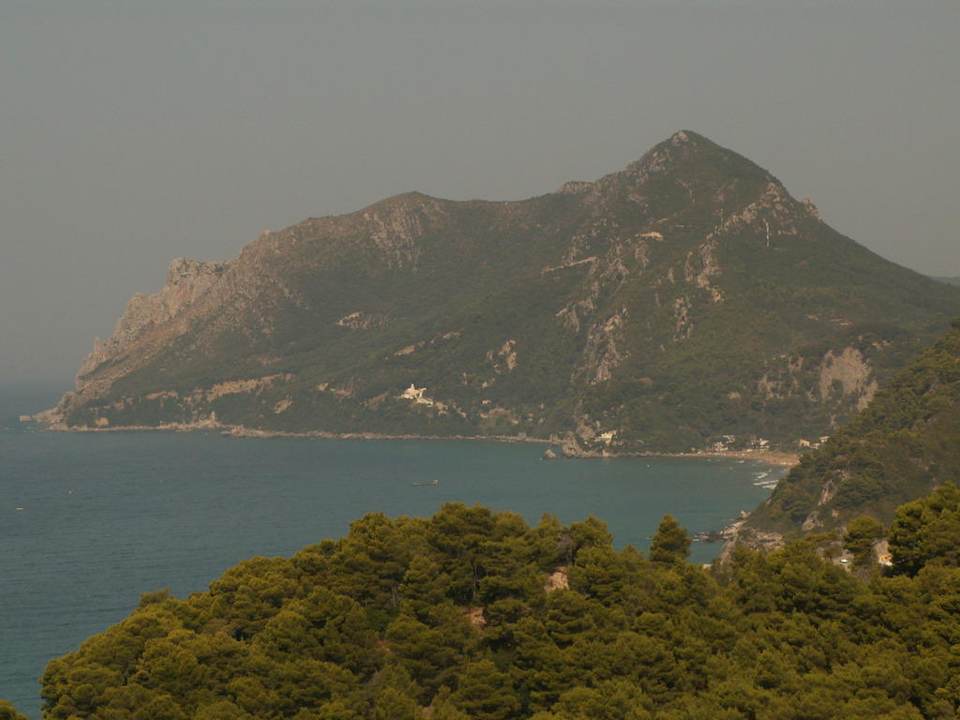 Widok z basenów Hotel Ambiente Palace