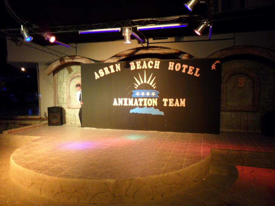 Let the evening show begin! Hotel Asrin Beach