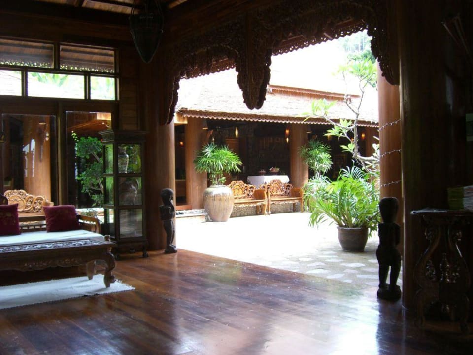 Lobby und Restaurantbereich Santhiya Koh Phangan Resort & Spa