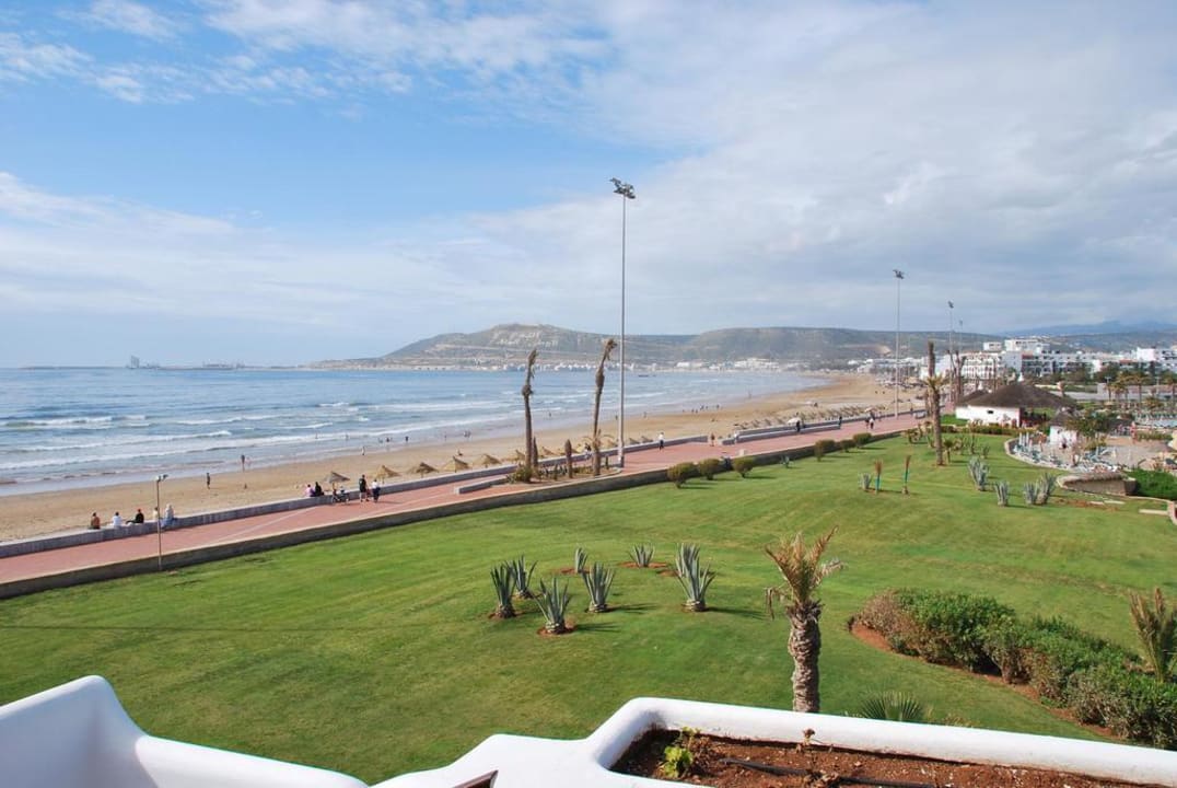 Ausblick von den 5000er Blöcken in die Bucht Hotel Riu Tikida Dunas