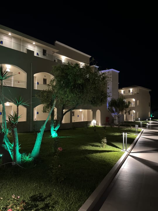 Gartenanlage Vantaris Luxury Beach Resort