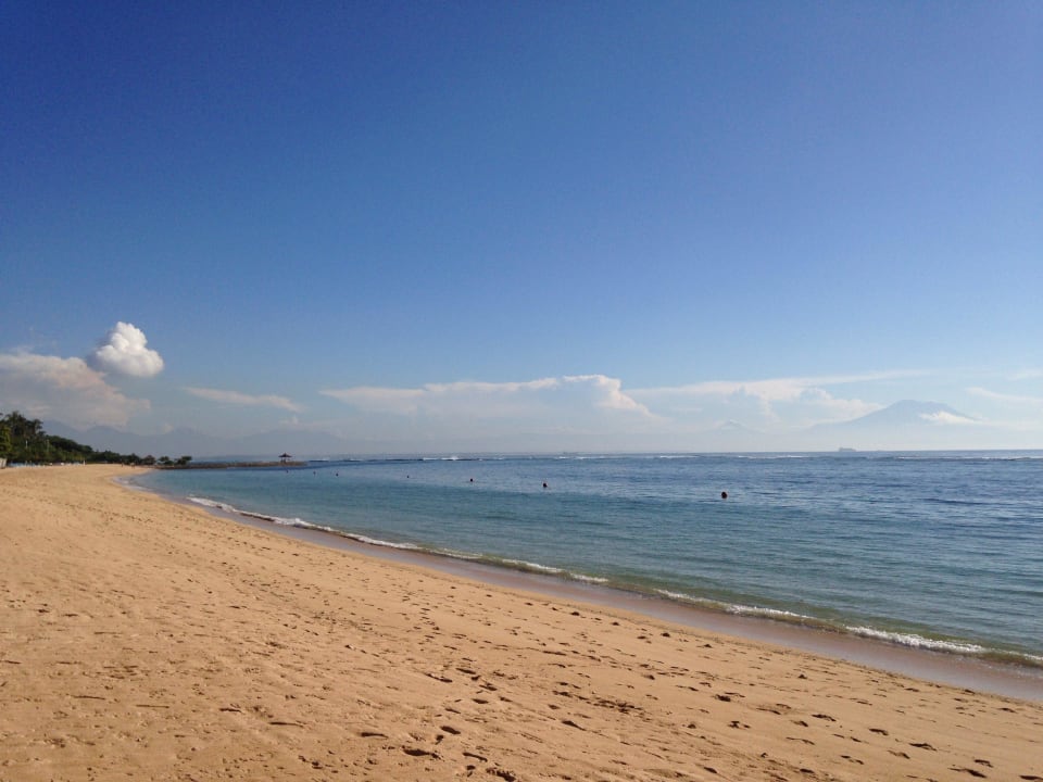 Strand vor Hotel The Laguna A Luxury Collection Resort & Spa