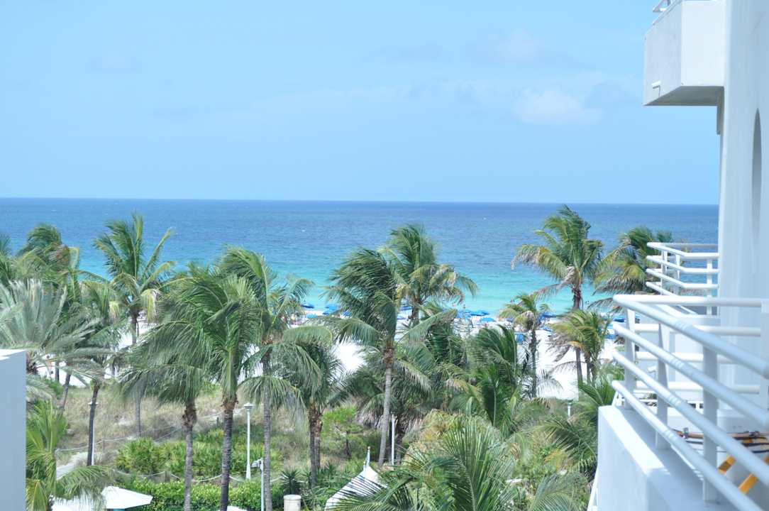 Sicht vom Zimmer auf den Strand Royal Palm South Beach Miami, a Tribute Portfolio Resort