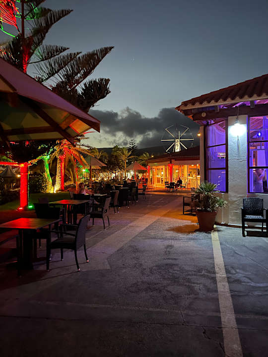 Gastro ROBINSON ESQUINZO PLAYA