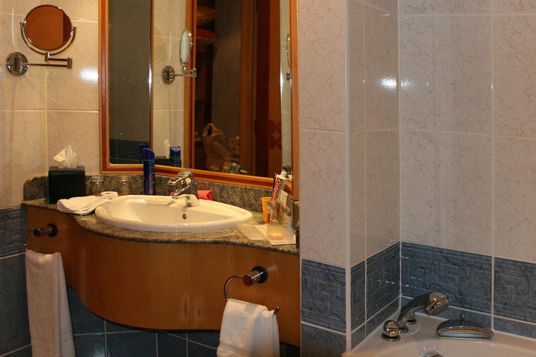 Zimmer Le Meridien Mina Seyahi Beach Resort & Waterpark