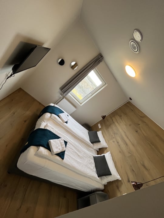 Zimmer Stracta Apartments