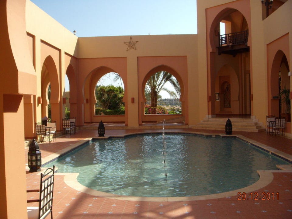 Springbrunnen bei Lobby Steigenberger Coraya Beach - Adults only