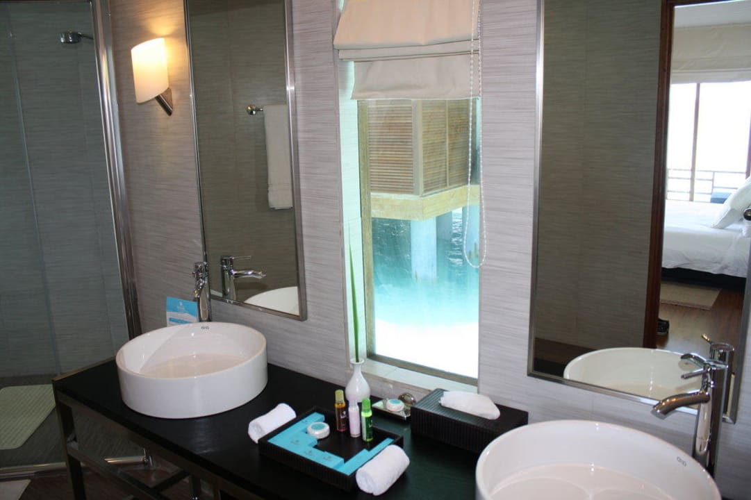 Bad mit Aussicht ins Meer Kuramathi Maldives