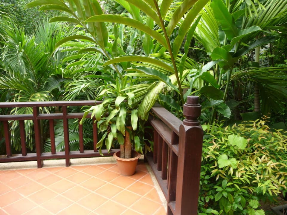 Teilterrasse Superior Stein Bungalow The Fair House Beach Resort