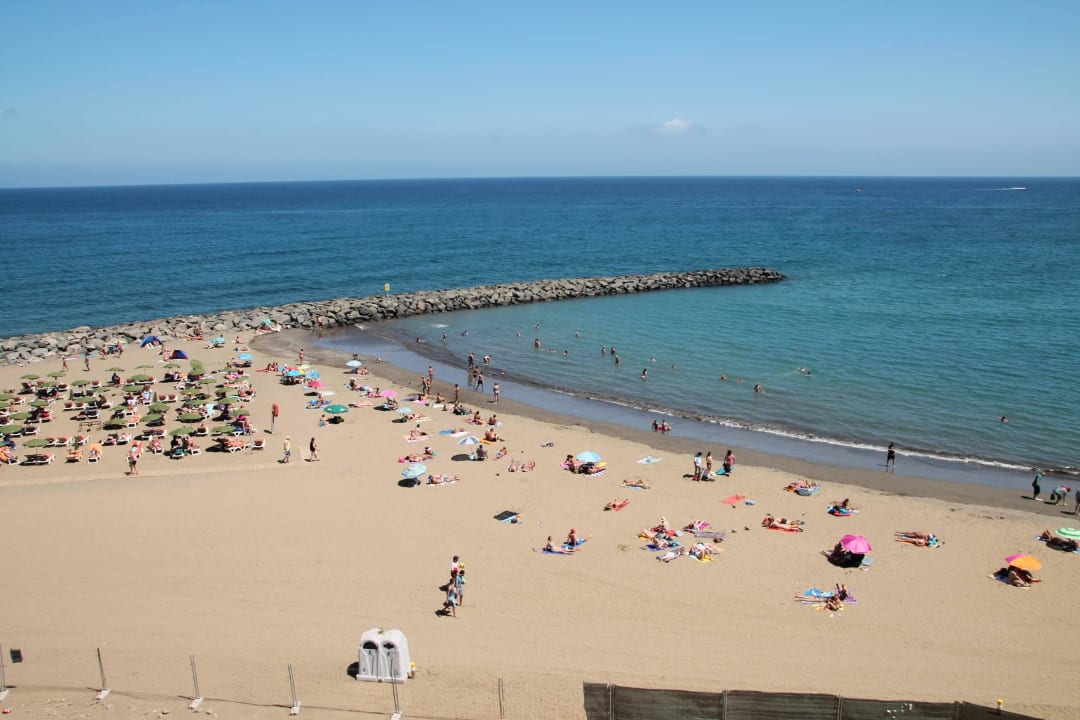 Der Strand direkt vor dem Hotel Hotel Europalace