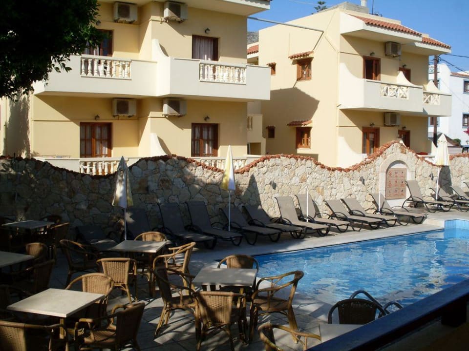 Basenprzy barze Cactus Beach