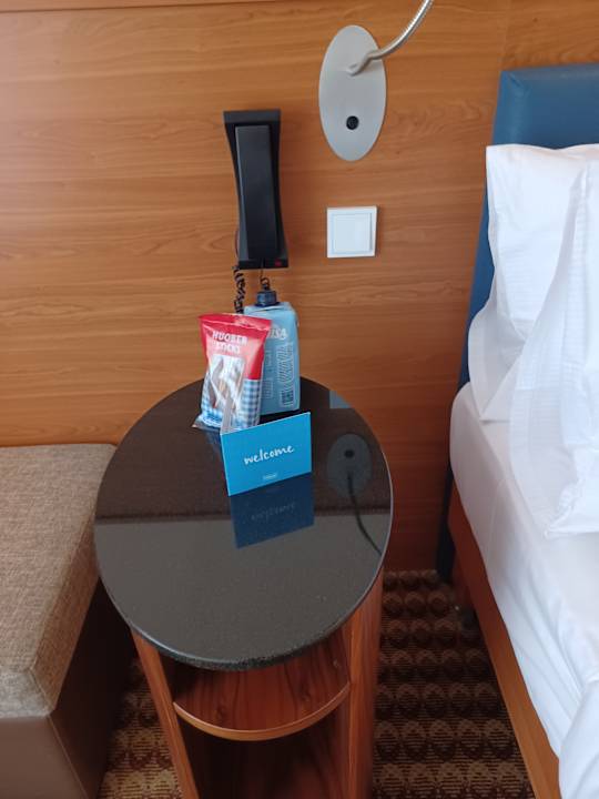 Zimmer Hampton by Hilton Berlin City West