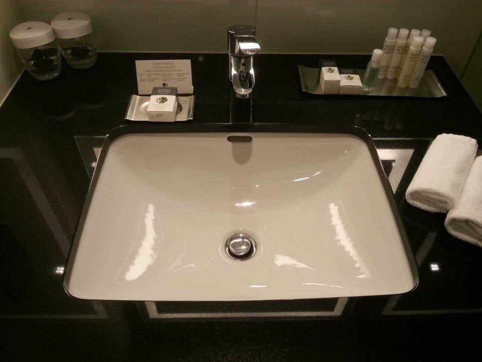 Suite 725 - Waschbecken DoubleTree by Hilton Lodz