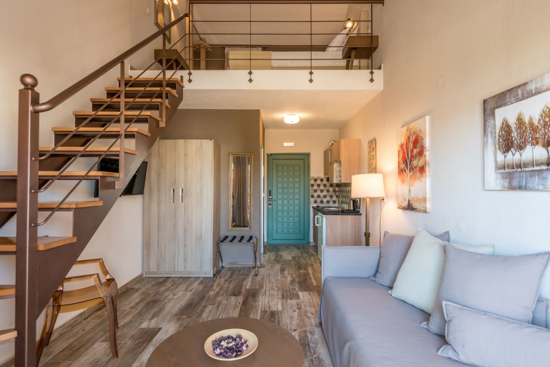 Zimmer Alegria Suites