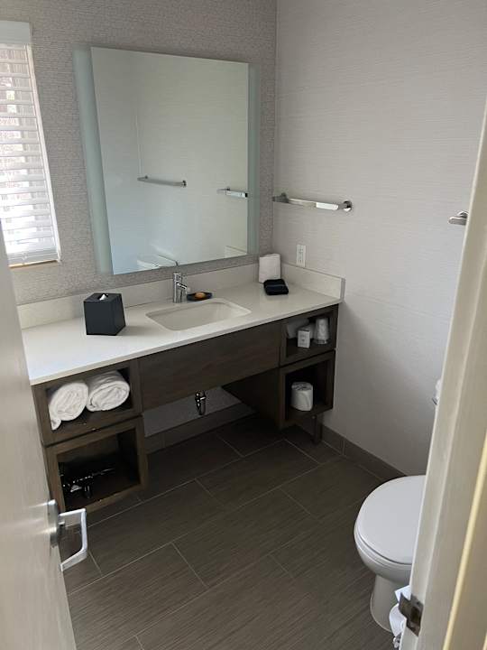 Zimmer West Beach Inn, a Coast Hotel