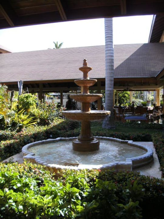 Brunnen in der Lobby des Palace Hotel Grand Palladium Palace Resort, Spa & Casino