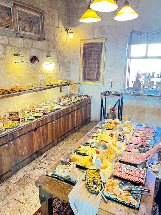 Gastro Sultan Cave Suites
