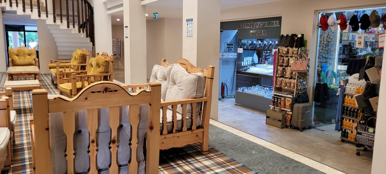 Lobby Nerton Hotel - Erwachsenenhotel ab 16 Jahren