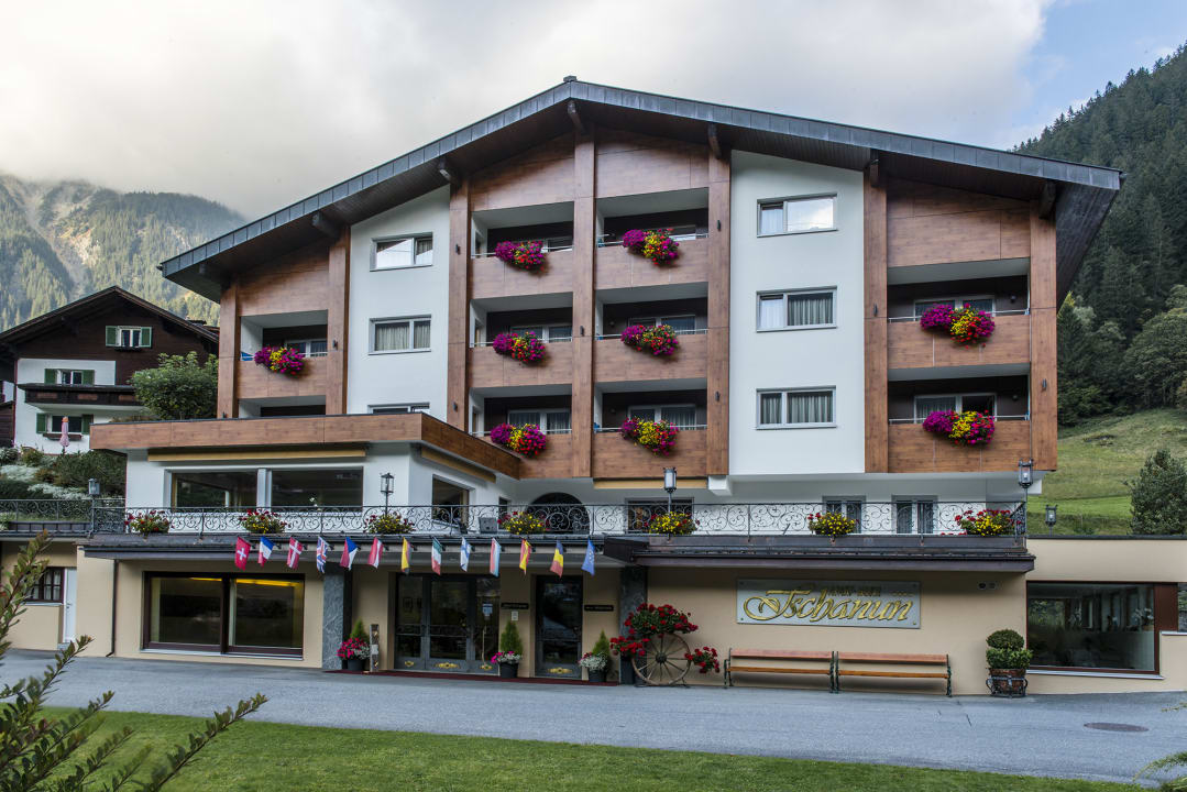 Außenansicht Aparthotel Tschanun