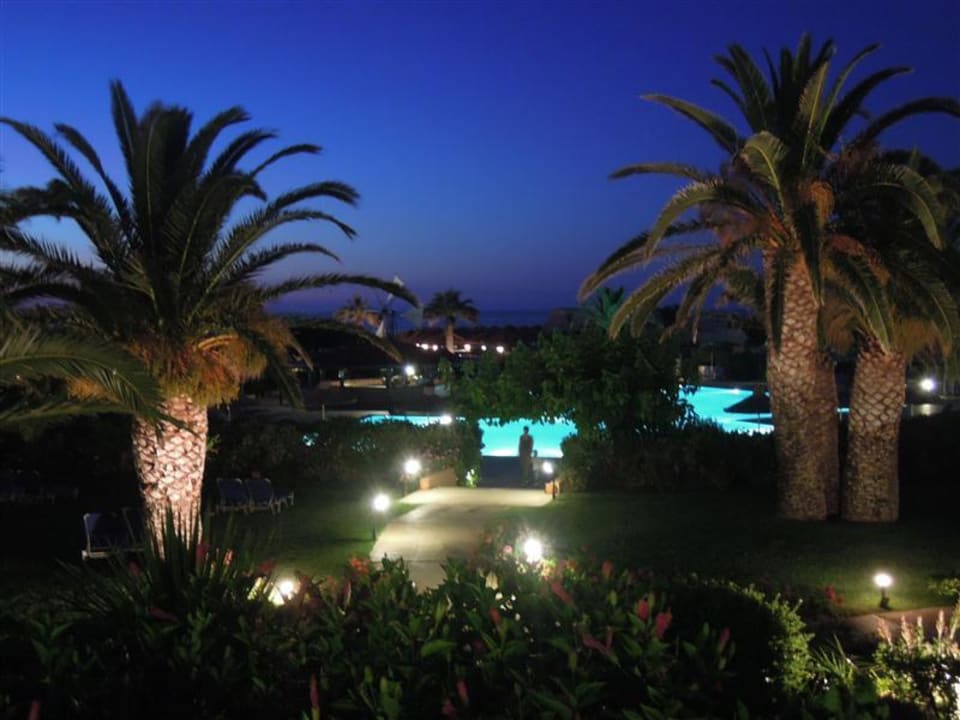 Gartenanlage Anissa Beach & Village