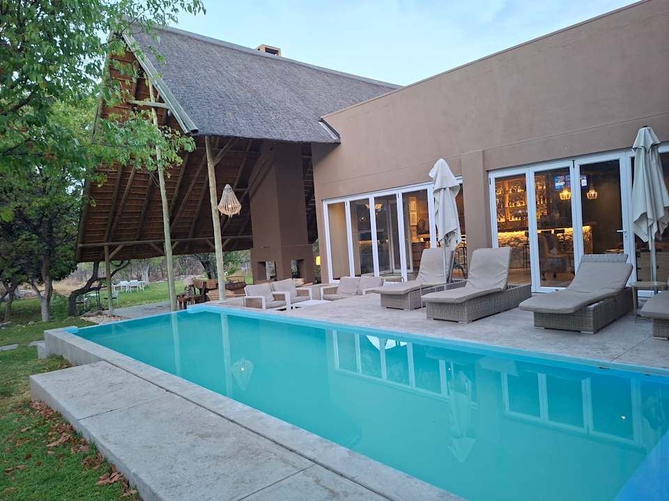 Außenansicht Etosha Gateway Toshari Lodge
