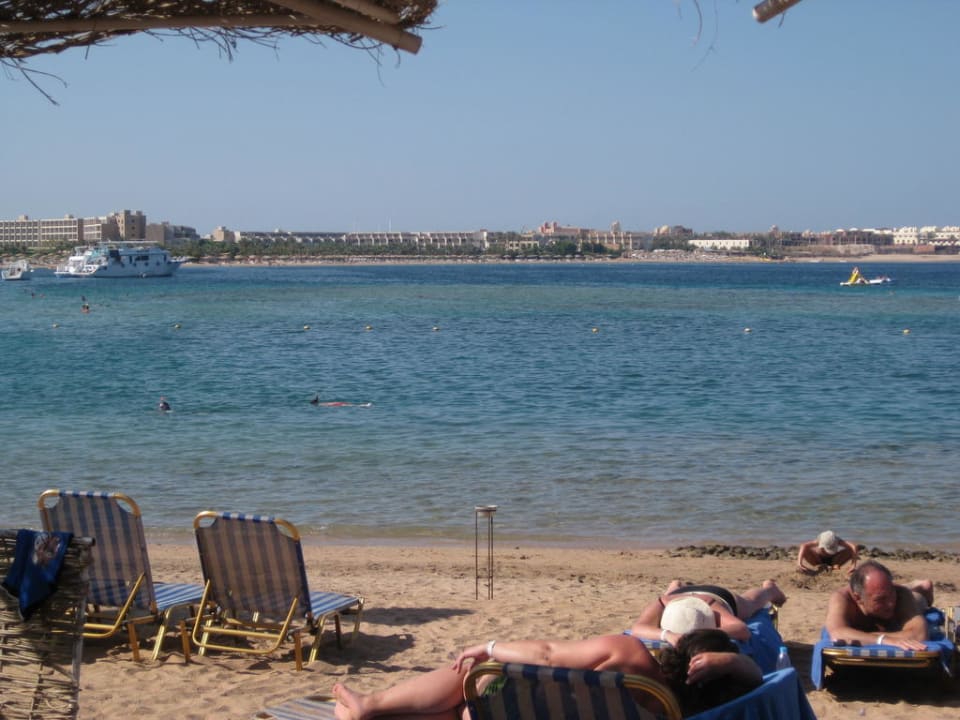 Der Blick vom Strand Jaz Makadi Saraya Resort