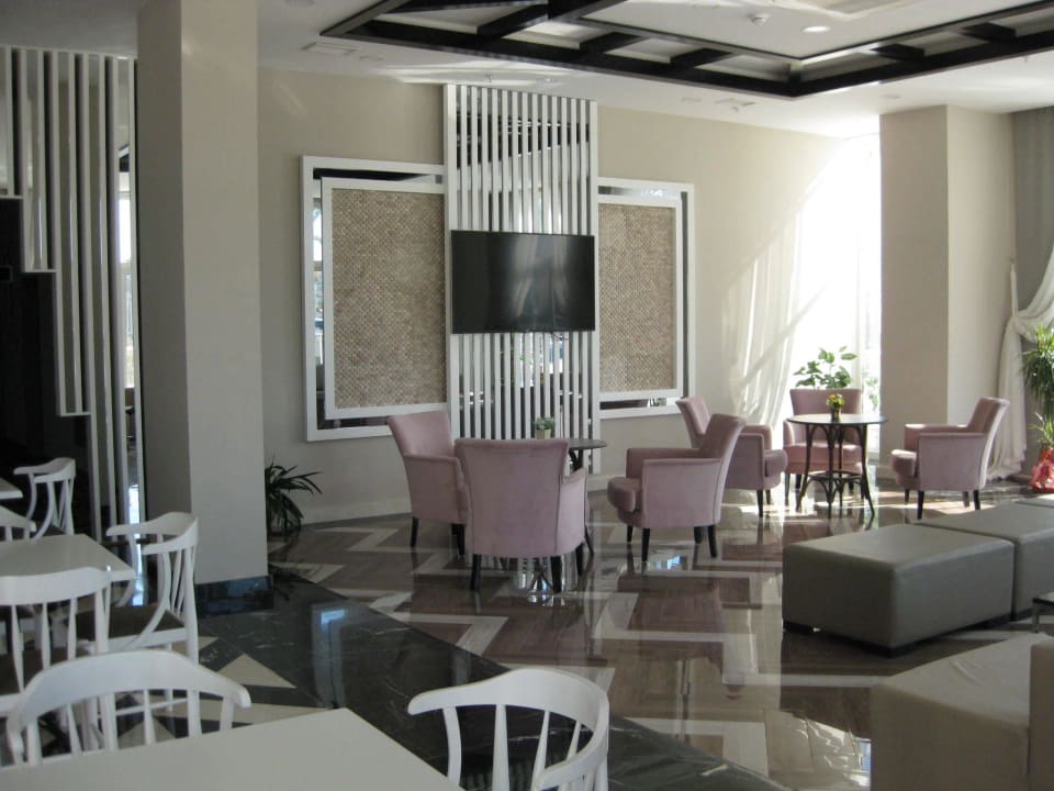 Patisserie Palm World Side Resort & Spa