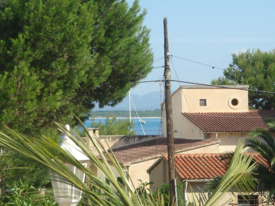 Ausblick aus dem Doppelzimmer auf die andere Seite Villa Chiquita