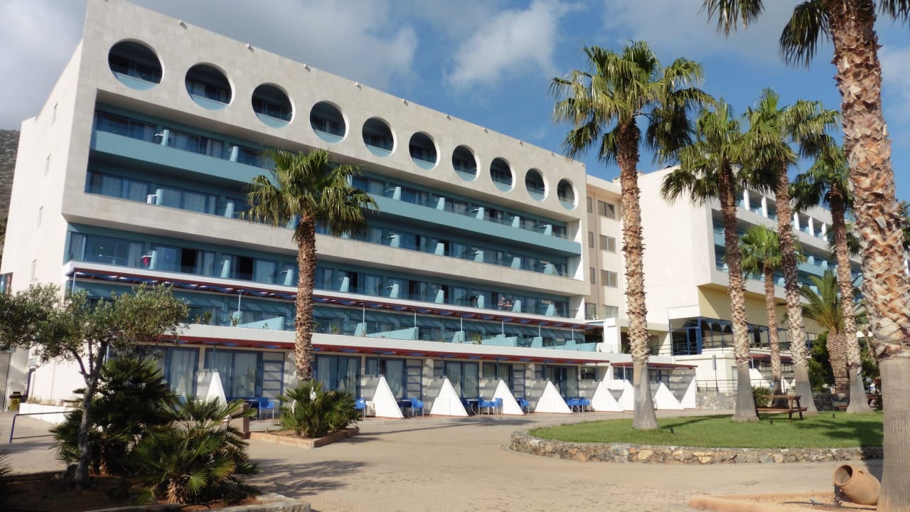 Haupthaus, Teilansicht, Nordseite ( Meer ) Royal & Imperial Belvedere Resort